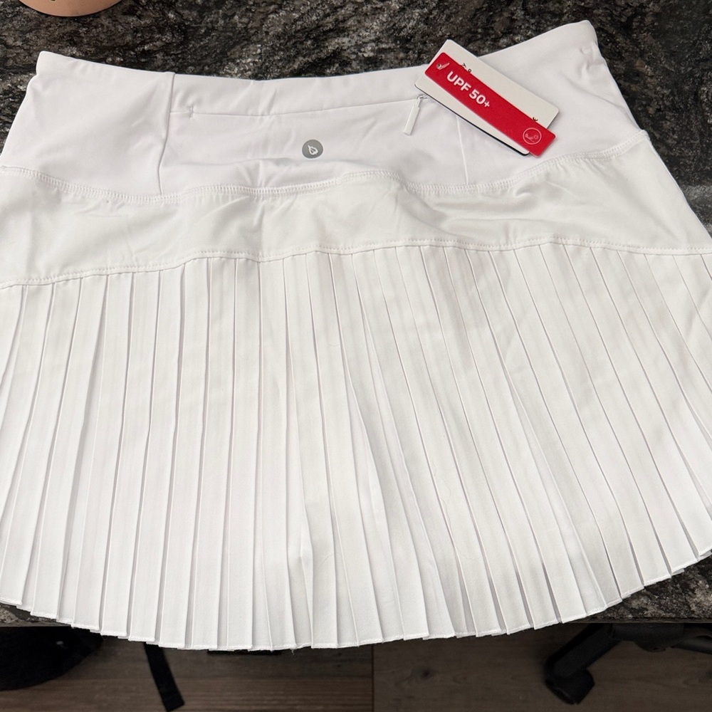 Women’s White Pleated Athletic Skirt with UPF 50+ Baleaf Sz L New W/Tags Tennis